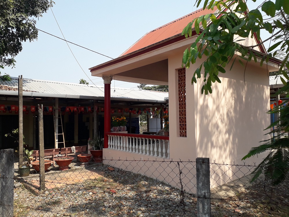 Nhà bia tưởng niệm các liệt sĩ ấp Canh Lý- Nhuận Đức