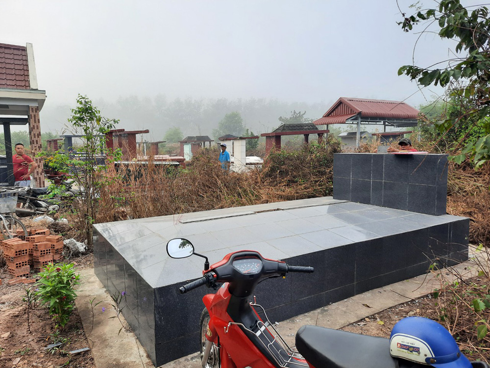 Tảo mộ Bà Cố Tổ, ông bà tại Nghĩa trang gia tộc ở ấp Bàu Trăng ngày 25/12 ÂL (27/1/2022)